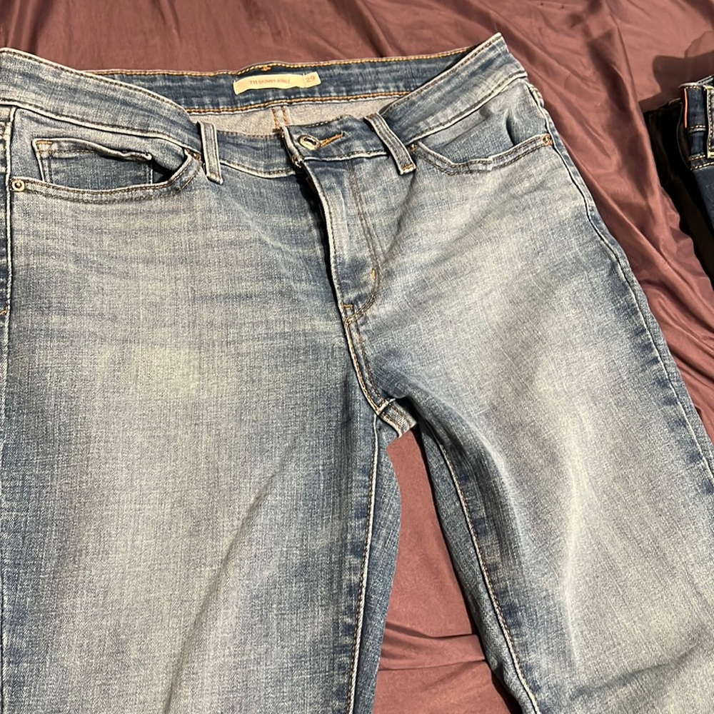 This is a pair of unused jeans just without tags. Perfect condition.